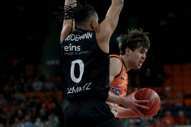 压制了独行 压制了独行